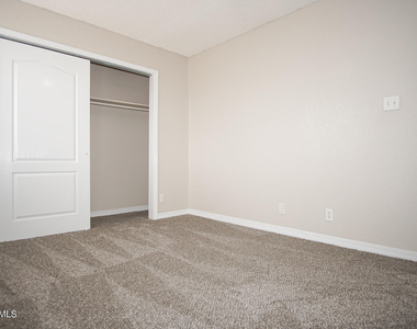 13717 Paseo De Fe Circle - Photo Thumbnail 17