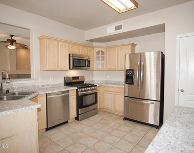 13717 Paseo De Fe Circle - Photo Thumbnail 5