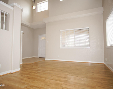 13717 Paseo De Fe Circle - Photo Thumbnail 3