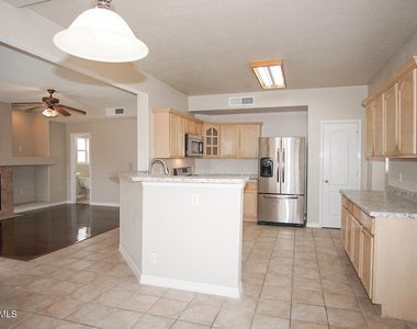 13717 Paseo De Fe Circle - Photo Thumbnail 8