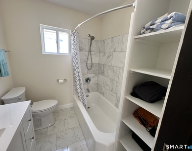 128 Grove Place - Photo Thumbnail 10