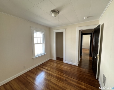 128 Grove Place - Photo Thumbnail 8