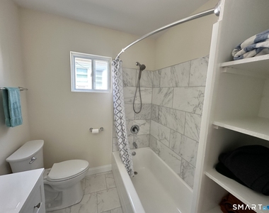 128 Grove Place - Photo Thumbnail 12
