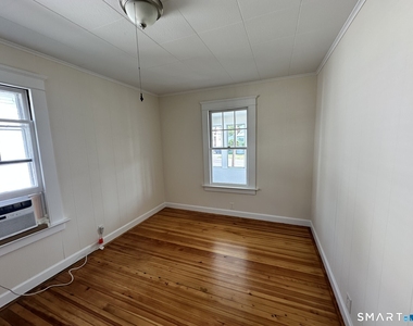 128 Grove Place - Photo Thumbnail 13