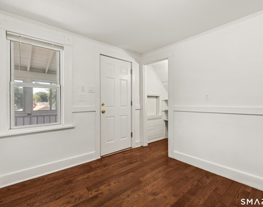 318 Suburban Avenue - Photo Thumbnail 9