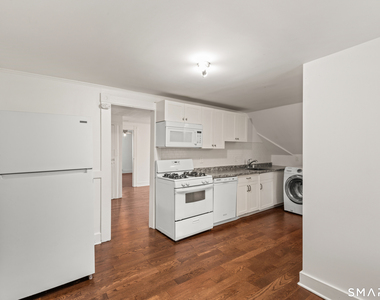 318 Suburban Avenue - Photo Thumbnail 10