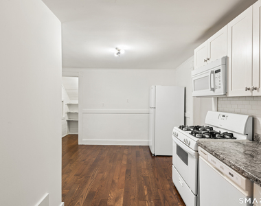 318 Suburban Avenue - Photo Thumbnail 15