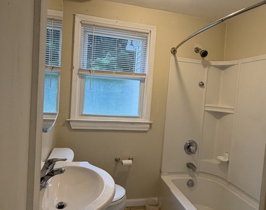 227 Spencer Street - Photo Thumbnail 14