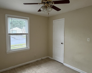 227 Spencer Street - Photo Thumbnail 9