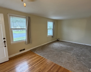 227 Spencer Street - Photo Thumbnail 3
