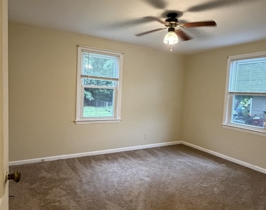 227 Spencer Street - Photo Thumbnail 12