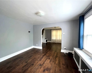 1105 Hillside Avenue - Photo Thumbnail 5