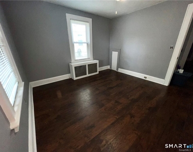 1105 Hillside Avenue - Photo Thumbnail 8