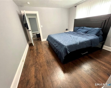 1105 Hillside Avenue - Photo Thumbnail 12