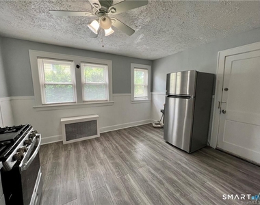 1105 Hillside Avenue - Photo Thumbnail 7