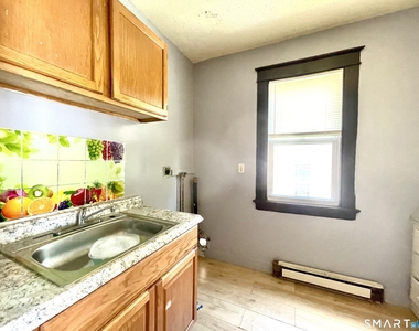 146 Charles Street - Photo Thumbnail 11