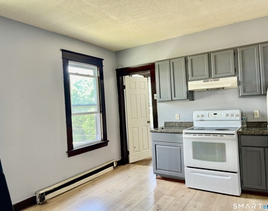 146 Charles Street - Photo Thumbnail 5
