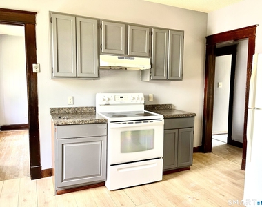 146 Charles Street - Photo Thumbnail 3