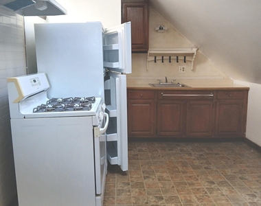 198 Meriden Road - Photo Thumbnail 1