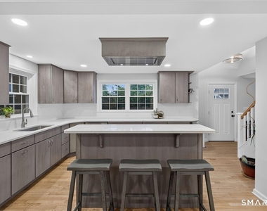 45 Richmond Avenue - Photo Thumbnail 6