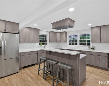 45 Richmond Avenue - Photo Thumbnail 4