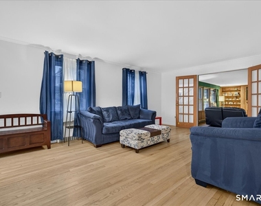 45 Richmond Avenue - Photo Thumbnail 2