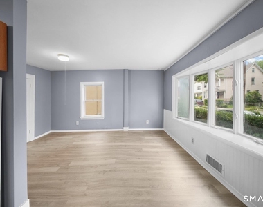 37 Granfield Avenue - Photo Thumbnail 2