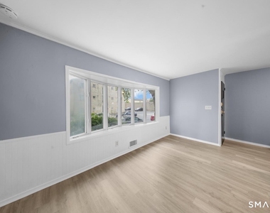 37 Granfield Avenue - Photo Thumbnail 4