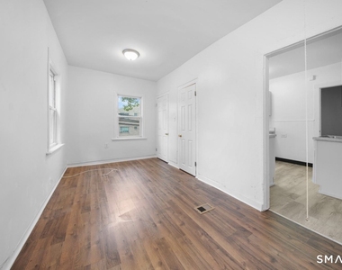 37 Granfield Avenue - Photo Thumbnail 1