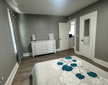 189 Putnam Street - Photo Thumbnail 9