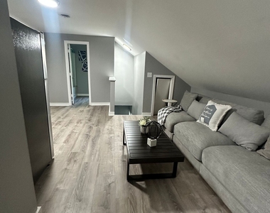 189 Putnam Street - Photo Thumbnail 16