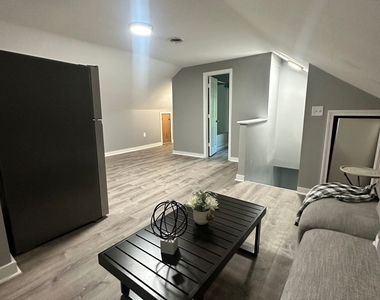 189 Putnam Street - Photo Thumbnail 17
