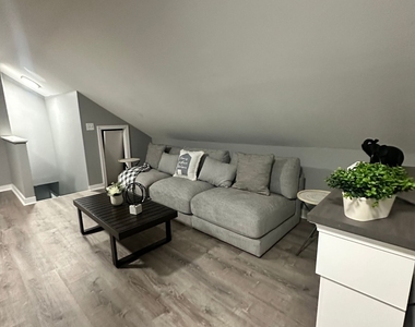 189 Putnam Street - Photo Thumbnail 14