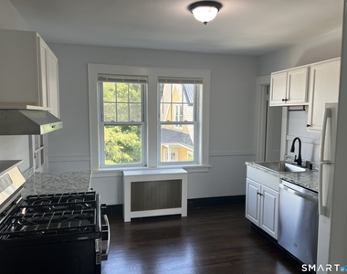 24 Circular Avenue - Photo Thumbnail 7