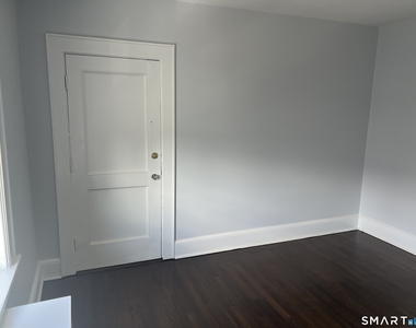 24 Circular Avenue - Photo Thumbnail 5
