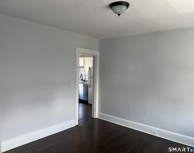 24 Circular Avenue - Photo Thumbnail 6