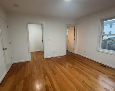 339 Harral Avenue - Photo Thumbnail 14