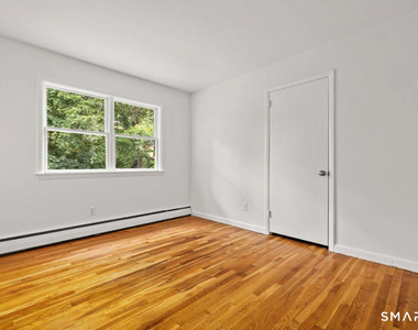 412 Main Street - Photo Thumbnail 9