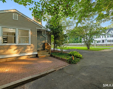 412 Main Street - Photo Thumbnail 20