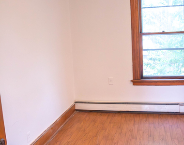 405 Wilson Street - Photo Thumbnail 7