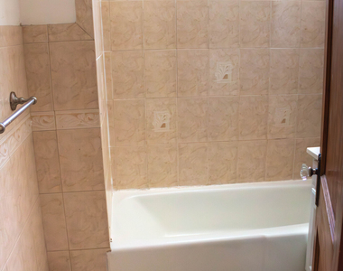 405 Wilson Street - Photo Thumbnail 9