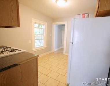 683 Washington Avenue - Photo Thumbnail 2