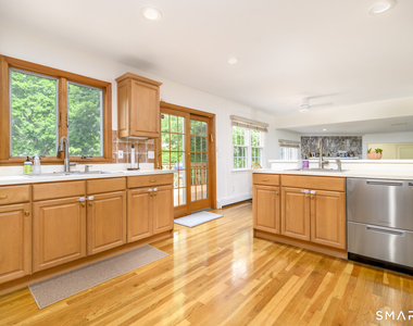 44 Newfield Court - Photo Thumbnail 6