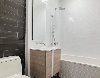487 Keap Street - Photo Thumbnail 3