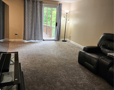 1376 Pheasant Circle - Photo Thumbnail 5