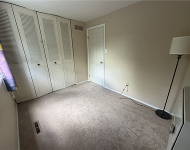 1376 Pheasant Circle - Photo Thumbnail 9