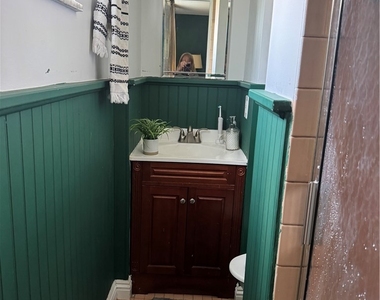 257 Johnston Road - Photo Thumbnail 8