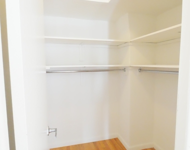 213 East 73rd Street - Photo Thumbnail 7
