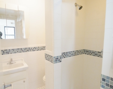 213 East 73rd Street - Photo Thumbnail 6