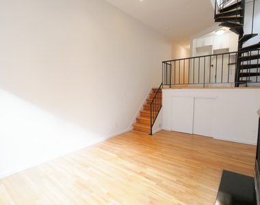 213 East 73rd Street - Photo Thumbnail 3